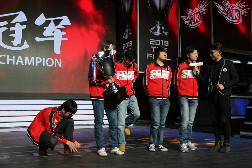 终局之战》DOTA2纪录片上线：TI15国际邀请赛Team Spirit战队夺冠历程，见证冠军神盾诞生
